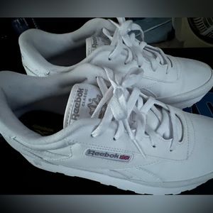 Reebok Classic Tennis Shoes wore 1 time